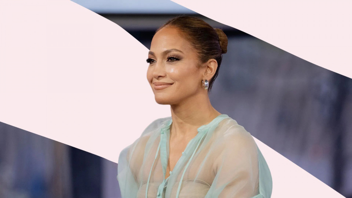 Jennifer Lopez, din ce in ce mai abatuta si intr-o tinuta atipica - FOTO Jennifer Lopez, din ce in ce mai abatuta si intr-o tinuta atipica - FOTO