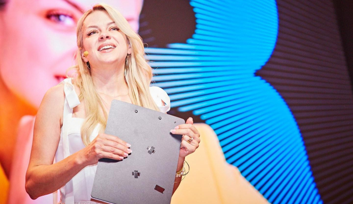 Cum sa devii mai atragatoare? 4 trucuri simple de la Marina Carnat - FOTO Cum sa devii mai atragatoare? 4 trucuri simple de la Marina Carnat - FOTO