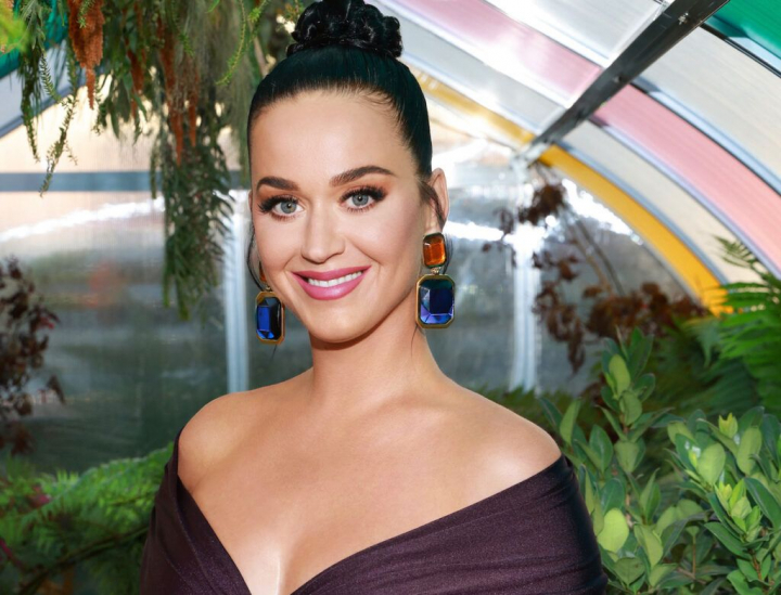 Katy Perry a incercat sa treaca incognito, dar a fost surprinsa la supermarket. Cum arata solista intr-o zi obisnuita - FOTO Katy Perry a incercat sa treaca incognito, dar a fost surprinsa la supermarket. Cum arata solista intr-o zi obisnuita - FOTO