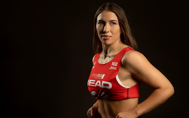 Lupta nu doar pe ring, ci si pentru visele ei! Irina Ringaci a scos din buzunar suma de peste 20 de mii de euro pentru noua ei masina - FOTO Lupta nu doar pe ring, ci si pentru visele ei! Irina Ringaci a scos din buzunar suma de peste 20 de mii de euro pentru noua ei masina - FOTO