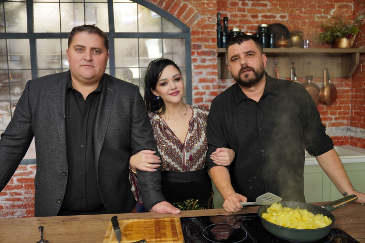 Prietenesc de multi ani, iar in aceasta saptamana se vor duela in bucataria Gusturile se Discuta! Vezi ce au gatit Adi Carp si Lenuta Gheorghita - VIDEO Prietenesc de multi ani, iar in aceasta saptamana se vor duela in bucataria Gusturile se Discuta! Vezi ce au gatit Adi Carp si Lenuta Gheorghita - VIDEO