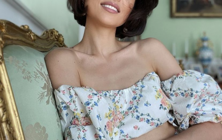 Ea a fost desemnata „Femeia Anului 2023”, conform revistei Aquarelle! Cine este vedeta - VIDEO Ea a fost desemnata „Femeia Anului 2023”, conform revistei Aquarelle! Cine este vedeta - VIDEO