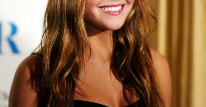 Ieri actrita celebra, astazi manichiurista: „Vreau un loc de munca stabil” - FOTO/VIDEO Ieri actrita celebra, astazi manichiurista: „Vreau un loc de munca stabil” - FOTO/VIDEO