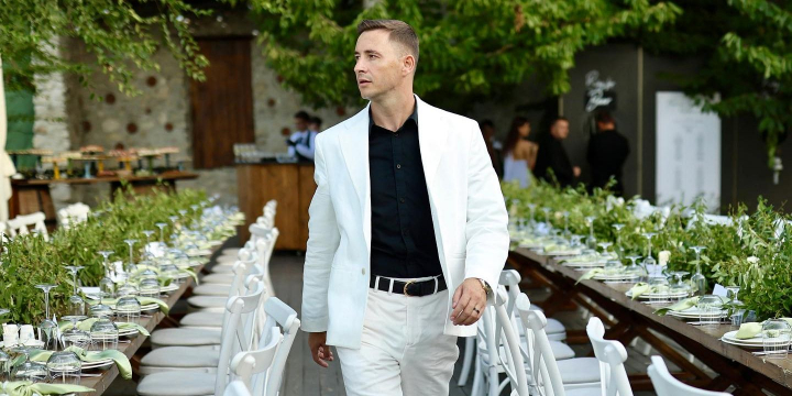 Emilian Cretu a primit colindatorii la casa noua! Cum arata exteriorul locuintei: „Imi doresc din toata inima ca si voi sa simtiti emotia pe care o traiesc eu” - FOTO/VIDEO Emilian Cretu a primit colindatorii la casa noua! Cum arata exteriorul locuintei: „Imi doresc din toata inima ca si voi sa simtiti emotia pe care o traiesc eu” - FOTO/VIDEO