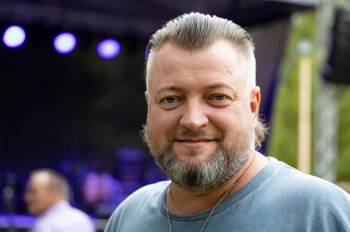 Vali Boghean - amintiri din copilarie: „Eu vin de pe niste dealuri si sunt al 14-lea copil” - VIDEO Vali Boghean - amintiri din copilarie: „Eu vin de pe niste dealuri si sunt al 14-lea copil” - VIDEO