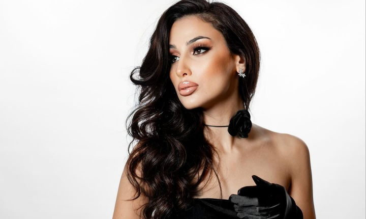 Tu cum te-ai machiat de Revelion? Make-up artista Vladislava Hasna iti prezinta un machiaj cu care vei iesi din tipare - VIDEO
Tu cum te-ai machiat de Revelion? Make-up artista Vladislava Hasna iti prezinta un machiaj cu care vei iesi din tipare - VIDEO