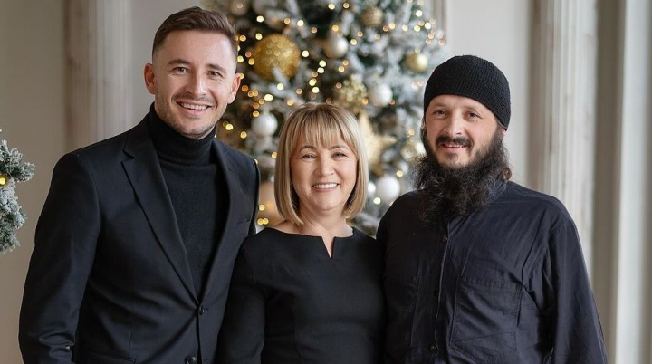 Sarbatoare in familia lui Emilian Cretu! Fratele cel mare a actorului si-a sarbatorit aniversarea. Vezi ce mesaje de felicitare i-au scris Emilian si Nina - FOTO Sarbatoare in familia lui Emilian Cretu! Fratele cel mare a actorului si-a sarbatorit aniversarea. Vezi ce mesaje de felicitare i-au scris Emilian si Nina - FOTO