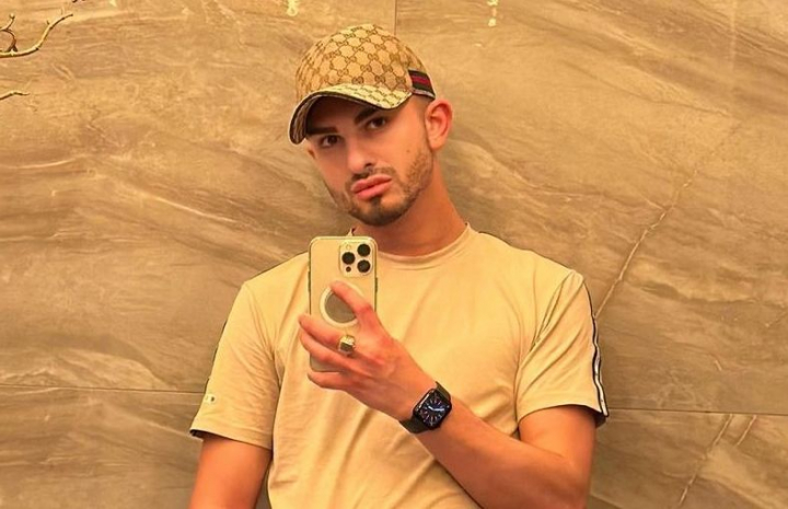 Johy Davis si-a surprins fanii cu remake-ul colindei „Florile Dalbe”! Vezi cum suna melodia - VIDEO Johy Davis si-a surprins fanii cu remake-ul colindei „Florile Dalbe”! Vezi cum suna melodia - VIDEO