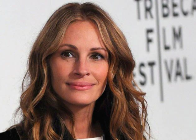 Are 56 de ani si continua sa ramana o frumusete naturala. Julia Roberts, despre secretele aspectului ei: „Sunt profund fericita”
