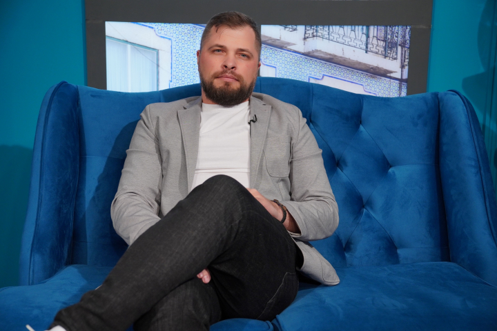 Echipamentele cosmetologice sunt la mare cautare si in randul barbatilor! Alexandru Mirza, director „Meddev”: „Ei sunt cei mai loiali clienti, nu sunt asa de alintati” - VIDEO Echipamentele cosmetologice sunt la mare cautare si in randul barbatilor! Alexandru Mirza, director „Meddev”: „Ei sunt cei mai loiali clienti, nu sunt asa de alintati” - VIDEO