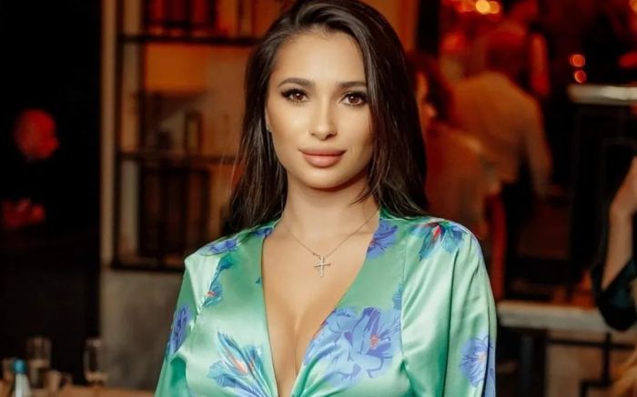 Iulia Deliu - prima data pe patine! Cum s-a descurcat pe gheata, dar si ce a aflat de la antrenor - VIDEO