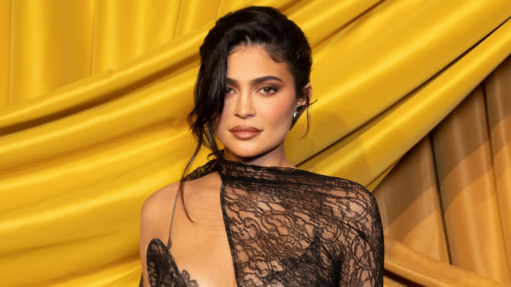 Kylie Jenner n-a trecut neobservata pe strazile din Paris. In ce tinuta s-a afisat - GALERIE FOTO Kylie Jenner n-a trecut neobservata pe strazile din Paris. In ce tinuta s-a afisat - GALERIE FOTO