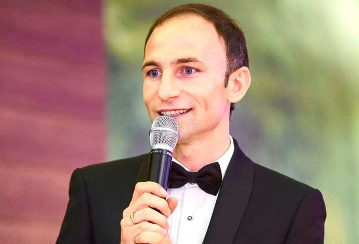 Ion Paladi - luat la intrebari! Ce ar face cu un milion de euro, dar si ce alta meserie ar avea daca nu devenea artist - VIDEO Ion Paladi - luat la intrebari! Ce ar face cu un milion de euro, dar si ce alta meserie ar avea daca nu devenea artist - VIDEO