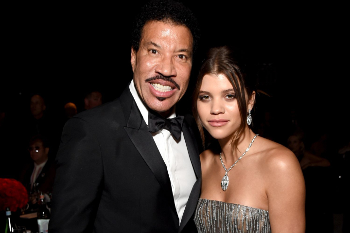 Sofia Richie este insarcinata! Primele poze cu burtica de gravida, dupa 6 luni in care si-a tinut sarcina in secret - FOTO Sofia Richie este insarcinata! Primele poze cu burtica de gravida, dupa 6 luni in care si-a tinut sarcina in secret - FOTO