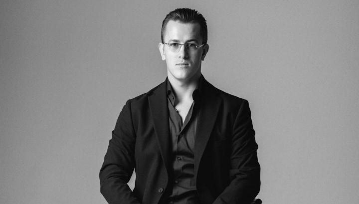 Patric Hanganu - din nou in lacrimi! Cu cine isi petrece serile de cand s-a despartit de mama copilului sau - VIDEO Patric Hanganu - din nou in lacrimi! Cu cine isi petrece serile de cand s-a despartit de mama copilului sau - VIDEO