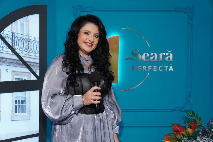 Luna dragostei ne inspira! Afla detalii nestiute despre Karmella. Ce gust a avut prima iubire a interpretei - VIDEO