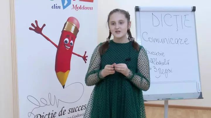 Un copil fenomen! La doar 11 ani, Catalina Danilisin a citit peste 100 de carti: „Este un copil geniu” - VIDEO Un copil fenomen! La doar 11 ani, Catalina Danilisin a citit peste 100 de carti: „Este un copil geniu” - VIDEO