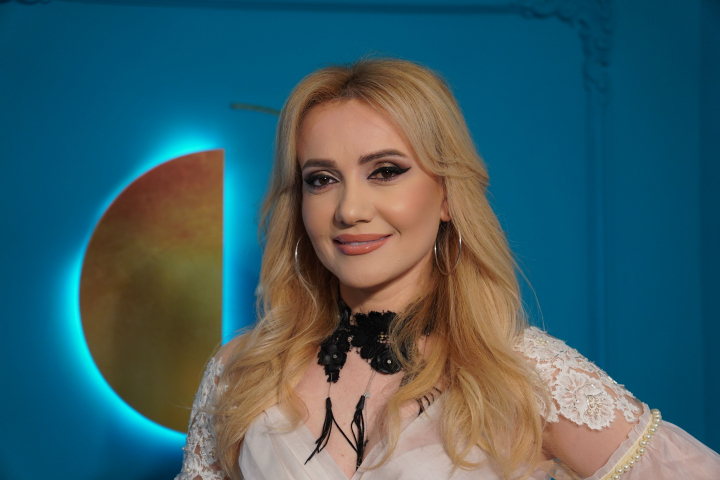 Adriana Ochisanu lanseaza proiectul „Vocea Moldovei”. „Eu nu am avut aceasta ocazie sa ma promovez pe TikTok sau Instagram” - VIDEO