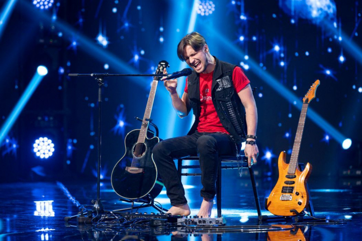 El este tanarul din Republica Moldova care a cucerit publicul de la „Romanii au talent” cu vocea sa unica: „Absolut superb! Acest moment a fost un cadou” - VIDEO El este tanarul din Republica Moldova care a cucerit publicul de la „Romanii au talent” cu vocea sa unica: „Absolut superb! Acest moment a fost un cadou” - VIDEO