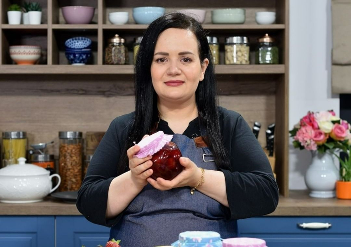 Jamila, in lacrimi dupa ce a pierdut procesul „Eclerelor la tava”: „Tot timpul eram facuta proasta, retetele mele erau proaste” - VIDEO Jamila, in lacrimi dupa ce a pierdut procesul „Eclerelor la tava”: „Tot timpul eram facuta proasta, retetele mele erau proaste” - VIDEO