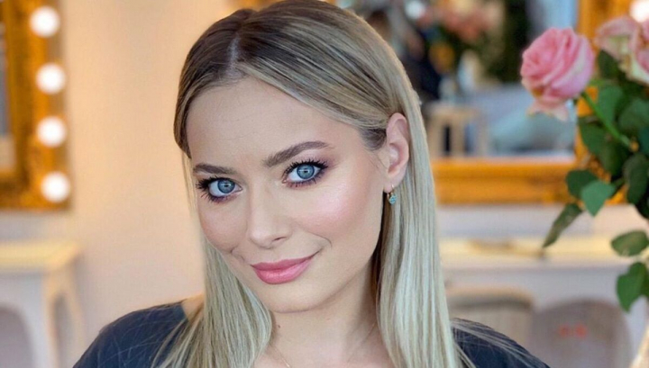 Laura Cosoi, reactii controversate pe Internet dupa ce a postat o imagine fara machiaj, needitata - FOTO Laura Cosoi, reactii controversate pe Internet dupa ce a postat o imagine fara machiaj, needitata - FOTO