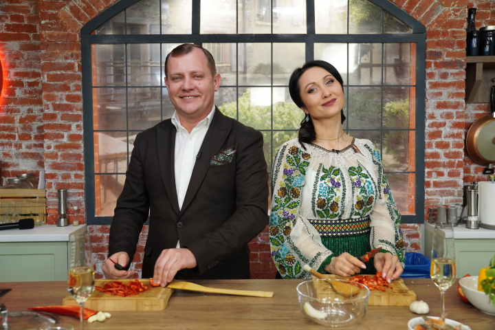 Echipa perfecta la Gusturile se Discuta! Aurel Chirtoaca si Mariana Colta au adus bucataria spaniola in platou: „O sa vedeti si voi reteta si o sa gatiti acasa” - VIDEO