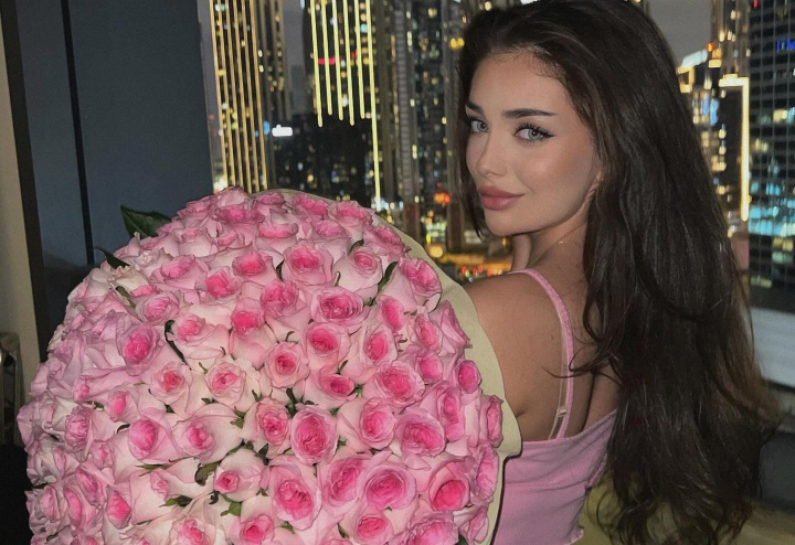 Au o relatie speciala! Cum arata, dar si cine este tanarul alaturi de care Andreea Botanica s-a distrat la Bucuresti - VIDEO Au o relatie speciala! Cum arata, dar si cine este tanarul alaturi de care Andreea Botanica s-a distrat la Bucuresti - VIDEO