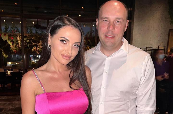  „Soc. Urmeaza un material compromitator”! Vasile Lungo si-a dat de gol sotia - VIDEO