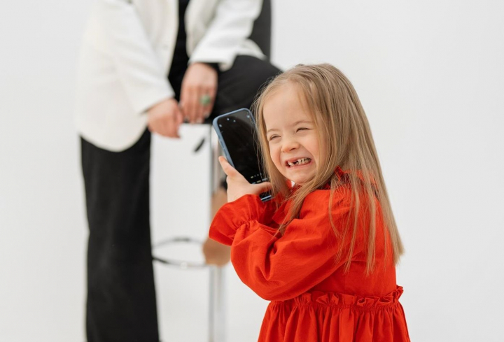 Beatrice – fetita care emana doar dragoste si energie pozitiva! Care sunt activitatile ei zilnice, dar si cum au sarbatorit familia Adamciuc - VIDEO Beatrice – fetita care emana doar dragoste si energie pozitiva! Care sunt activitatile ei zilnice, dar si cum au sarbatorit familia Adamciuc - VIDEO