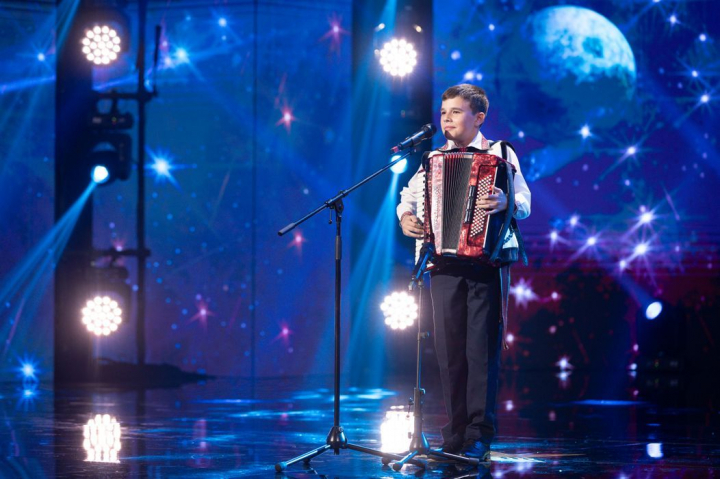 Adrian Bradu, elevul de 14 ani din Republica Moldova care cântă la acordeon, moment unic pe scena „Românii au talent”: „A fost totul atât de natural” - VIDEO Adrian Bradu, elevul de 14 ani din Republica Moldova care cântă la acordeon, moment unic pe scena „Românii au talent”: „A fost totul atât de natural” - VIDEO