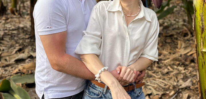 Din nou însarcinată! Cine este bloggerița care a făcut marele anunț - VIDEO Din nou însarcinată! Cine este bloggerița care a făcut marele anunț - VIDEO