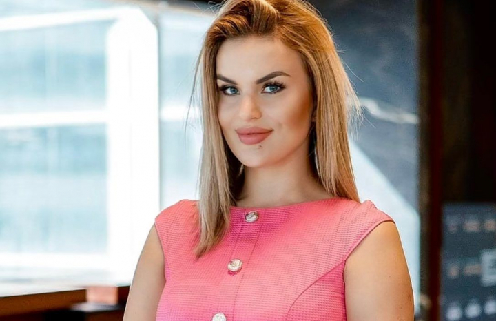 Doinela Cecan se reprofilează? Hairstylista studiază psihologia: „ Fiind 17 ani înconjurată de femei, am ales...” - VIDEO Doinela Cecan se reprofilează? Hairstylista studiază psihologia: „ Fiind 17 ani înconjurată de femei, am ales...” - VIDEO