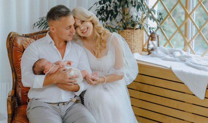 Marina și Teodor Cârnaț au văzut una dintre cele 7 minuni ale lumii moderne! Unde se odihnesc soții, alături de mezinul familiei - FOTO/VIDEO Marina și Teodor Cârnaț au văzut una dintre cele 7 minuni ale lumii moderne! Unde se odihnesc soții, alături de mezinul familiei - FOTO/VIDEO