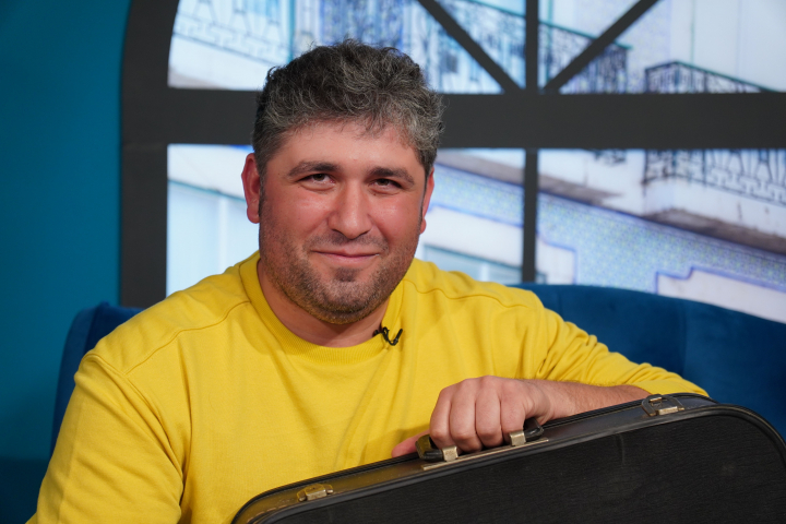 Imagini dureros de frumoase! Fotograful Petru Cliofos a organizat o expoziție fotografică dedicată femeilor ce suferă de cancer mamar - VIDEO Imagini dureros de frumoase! Fotograful Petru Cliofos a organizat o expoziție fotografică dedicată femeilor ce suferă de cancer mamar - VIDEO