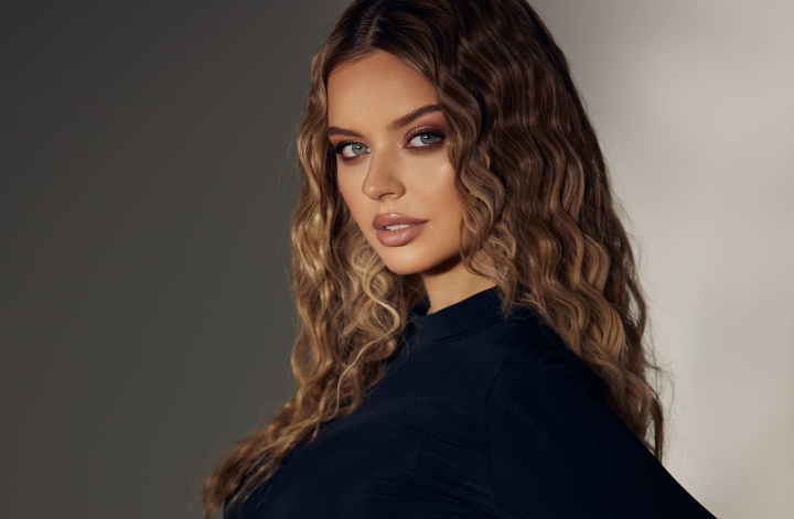 Anastasia Fotachi, val de critici în mediul online! Ce acuzații i se aduc: „Eu nu am de gând să mă justific, dar...” - VIDEO Anastasia Fotachi, val de critici în mediul online! Ce acuzații i se aduc: „Eu nu am de gând să mă justific, dar...” - VIDEO