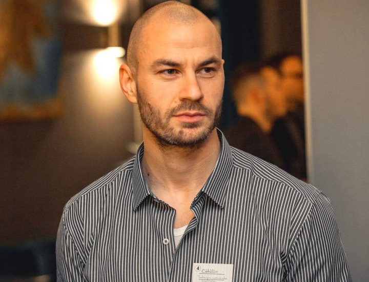 A fost victimă a bullying-ului, iar acum a inițiat un proiect pentru tinerii care se află în aceeași situație. Cătălin Ungureanu, scriitor: „Acum știu de ce aș fi avut nevoie în acel moment” - VIDEO