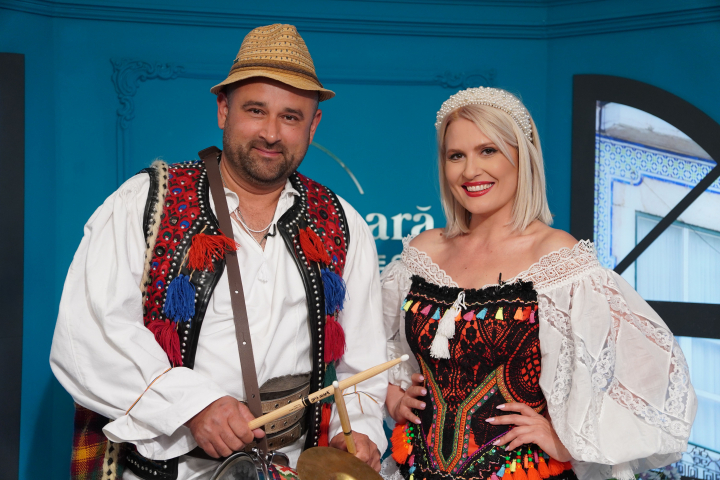 Test de cuplu! Vezi cât de bine se cunosc Dianna Rotaru și sotul ei, Rareș Bota Crăciun - VIDEO Test de cuplu! Vezi cât de bine se cunosc Dianna Rotaru și sotul ei, Rareș Bota Crăciun - VIDEO