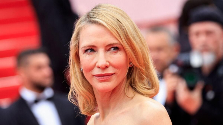 Cate Blanchett s-a prezentat la Cannes cu o rochie inspirată din steagul palestinian: fotografia a devenit virală - FOTO Cate Blanchett s-a prezentat la Cannes cu o rochie inspirată din steagul palestinian: fotografia a devenit virală - FOTO