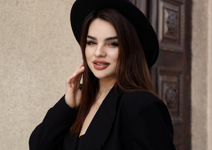 Rețeta hamburger-ului sănătos! Mihaela Cavcaliuc îți explică cum să-l prepari chiar la tine acasă - VIDEO