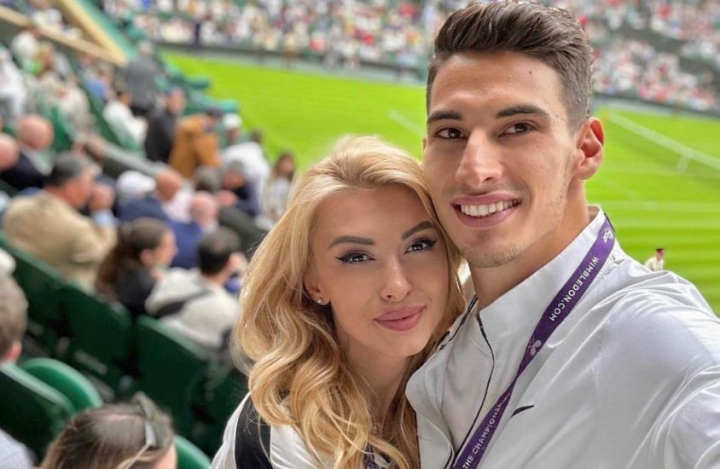 Andreea Bălan și Victor Cornea au aniversat un an de relație. Mesajul emoționant postat de artistă, pentru iubitul mai tinerel: „Iubirea mea” - FOTO