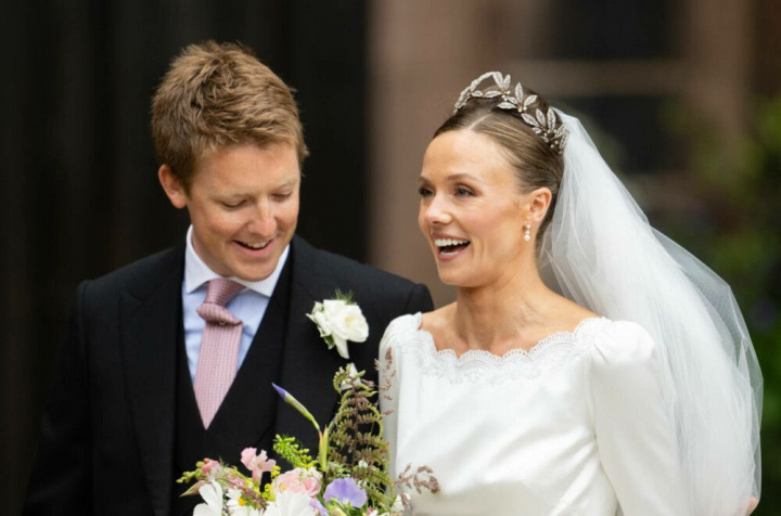 
Imagini inedite de la nunta mondenă a anului. Ducele și ducesa de Westminster s-au căsătorit într-o ceremonie fastuoasă - FOTO