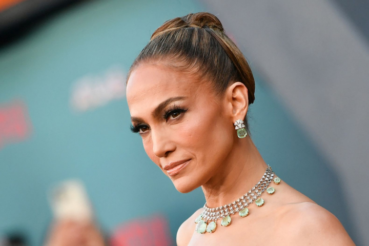 A ajuns piele și os! Jennifer Lopez l-a dat uitării pe Ben și-a plecat într-o vacanță de vindecare - VIDEO A ajuns piele și os! Jennifer Lopez l-a dat uitării pe Ben și-a plecat într-o vacanță de vindecare - VIDEO