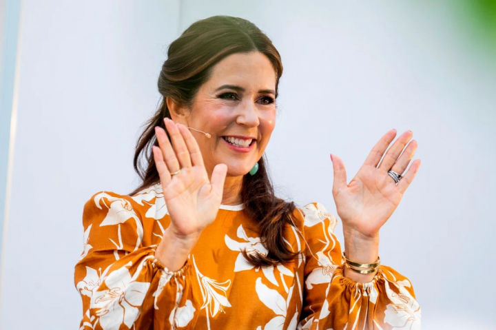 Summer vibes! Într-o rochie care îți taie răsuflarea, Regina Mary a Danemarcei a arătat perfect - FOTO