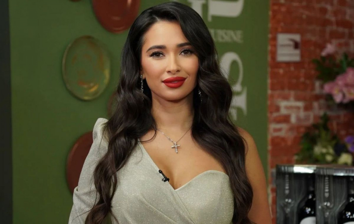 De la pasiune, la vocație! Amintiri din copilărie cu prezentatoarea PRO TV, Iulia Deliu: „Acum, îmi dau seama că...” - FOTO De la pasiune, la vocație! Amintiri din copilărie cu prezentatoarea PRO TV, Iulia Deliu: „Acum, îmi dau seama că...” - FOTO