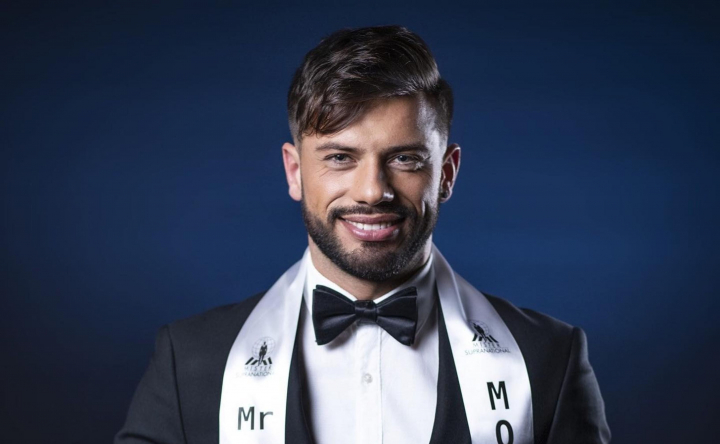 Are deja 11 tatuaje! Ce semnifică ultimul desen de pe corpul modelului Giovanni Crețu - VIDEO Are deja 11 tatuaje! Ce semnifică ultimul desen de pe corpul modelului Giovanni Crețu - VIDEO