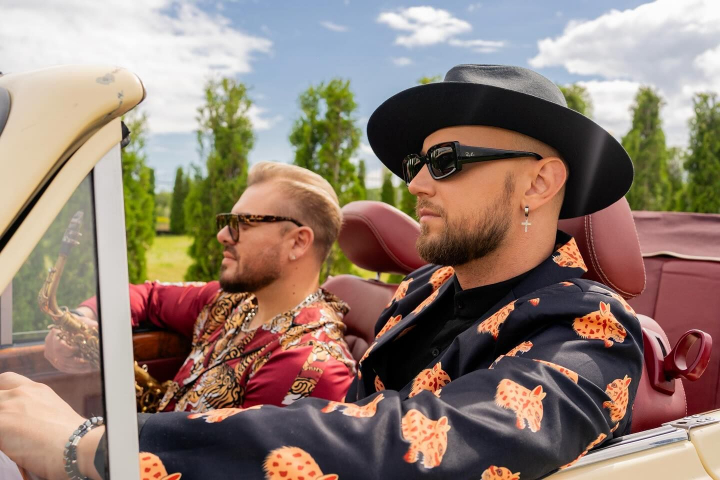 SunStroke Project pregătește melodii noi! Trupa a povestit despre experiența avută în Norvegia, dar și cum a fost colaborarea cu artiștii străini - VIDEO SunStroke Project pregătește melodii noi! Trupa a povestit despre experiența avută în Norvegia, dar și cum a fost colaborarea cu artiștii străini - VIDEO