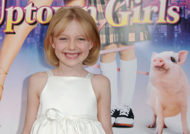 În anii 2000 cucerea lumea și era considerată fetița-minune a Hollywood-ului! Ajunsă la 30 de ani, Dakota Fanning a făcut furori pe covorul roșu la premiera celui mai recent film în care joacă
