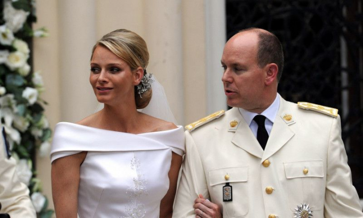 Prințesa Charlene și prințul Albert de Monaco, 13 ani de căsnicie. Fosta înotătoare, în lacrimi la nuntă
Prințesa Charlene și prințul Albert de Monaco, 13 ani de căsnicie. Fosta înotătoare, în lacrimi la nuntă