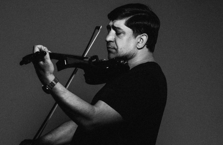 Violonistul Corneliu Botgros a împlinit 49 de ani! Ce mesaj emoționant a primit de la tatăl lui: „Mama ta ți-ar fi spus același lucru...” - FOTO Violonistul Corneliu Botgros a împlinit 49 de ani! Ce mesaj emoționant a primit de la tatăl lui: „Mama ta ți-ar fi spus același lucru...” - FOTO