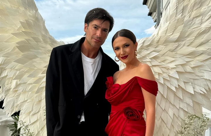 Radu Vâlcan, dezvăluiri inedite despre familie și cei trei copii ai săi: „Sunt încă la vârsta la care mama este centrul universului lor” - FOTO Radu Vâlcan, dezvăluiri inedite despre familie și cei trei copii ai săi: „Sunt încă la vârsta la care mama este centrul universului lor” - FOTO